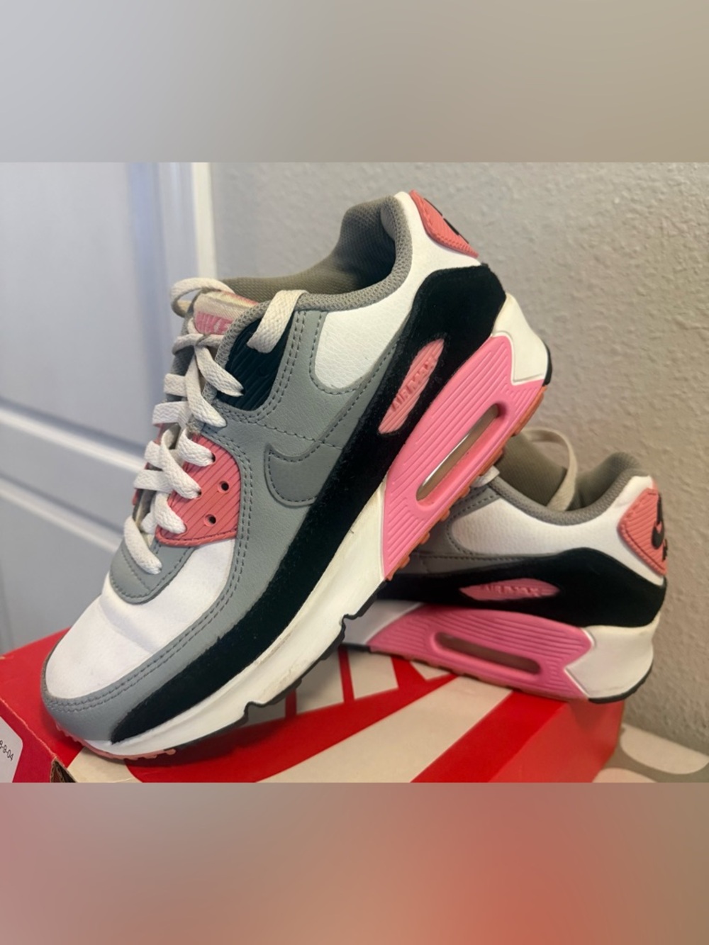 Nike Women’s Air Max 90 in White, Gray & Pink